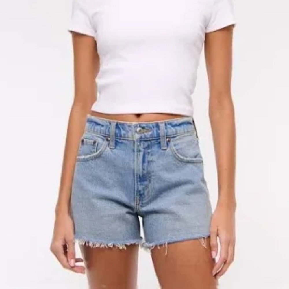 Abercrombie High rise 90's Cut off short - size 27